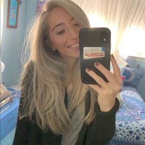 Meet your Posher, Angelica